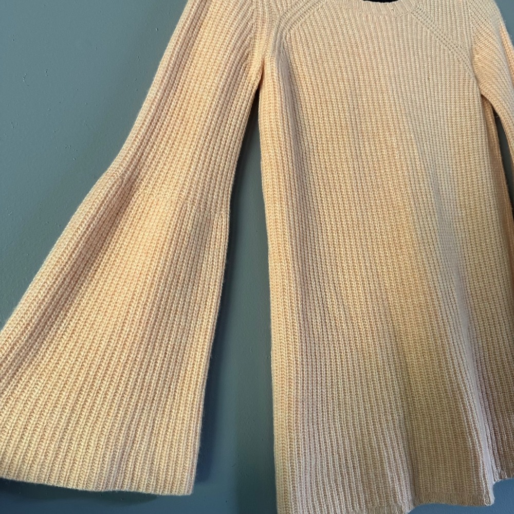 Anthropologie Moth‎ 100% Cashmere Peach Orange Bell Sleeve Knit Sweater XS - Picture 3 of 10